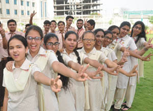 boyes and girls also top in cbse result