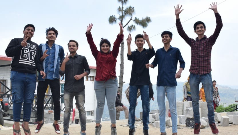 Deccan, a student of APS Ranikhet, with 98.6 points done the District Top