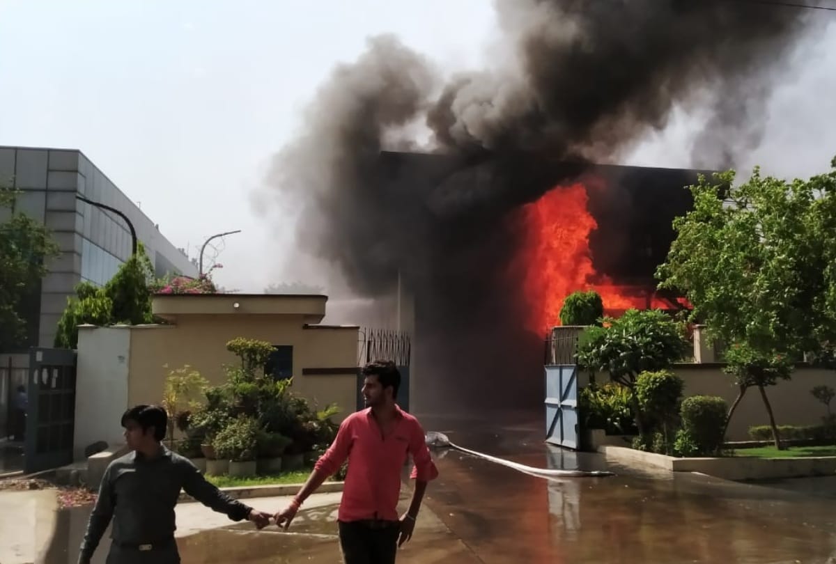 ghaziabad chemical factory catches fire fire tenders at spot all detail