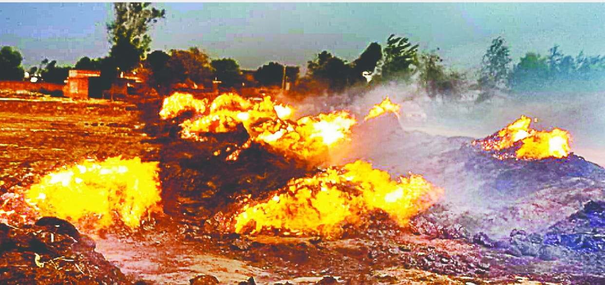 Fire in many villages including Toda, burning of sugarcane crops