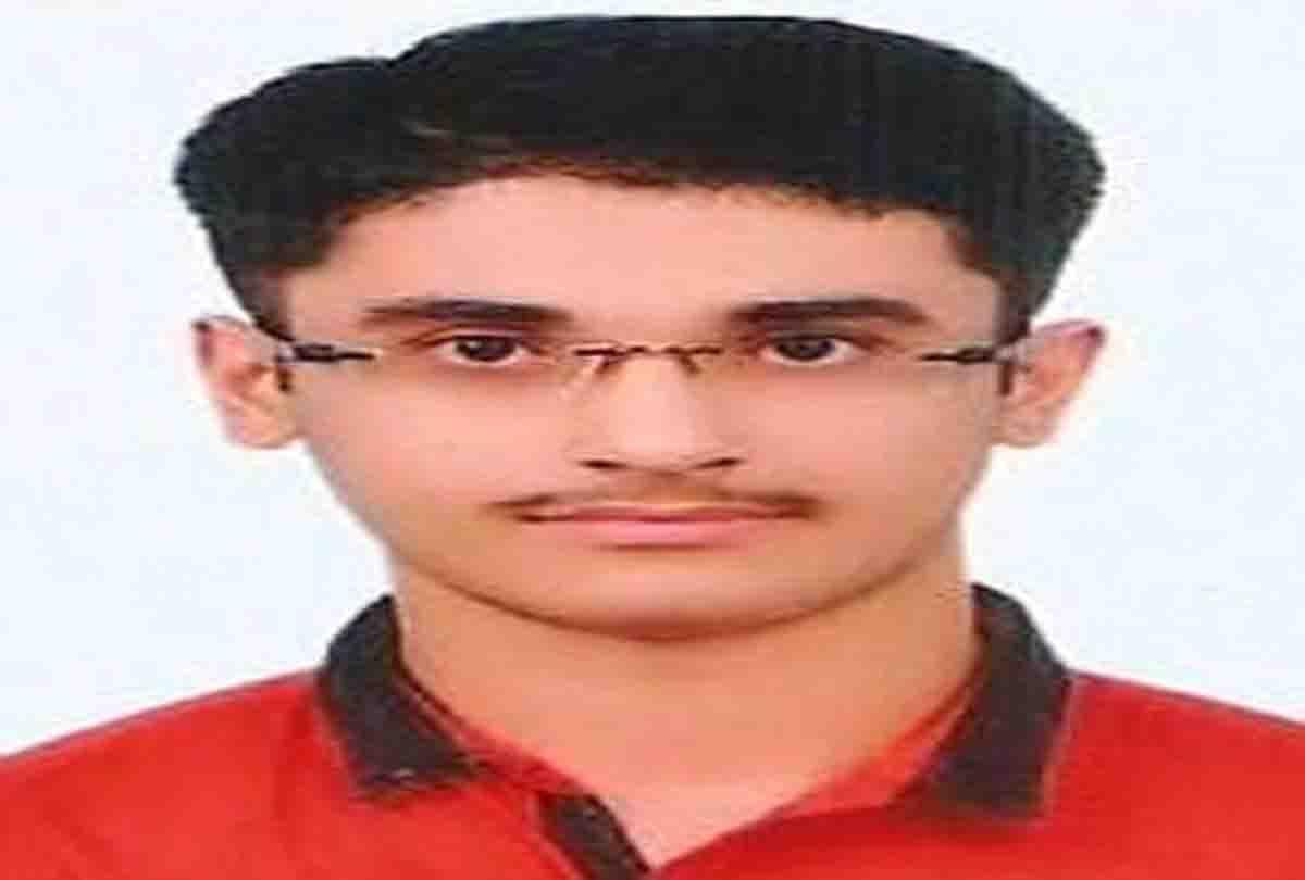 APS student Harsh Tripathi got 1361 rank in JEE mains.