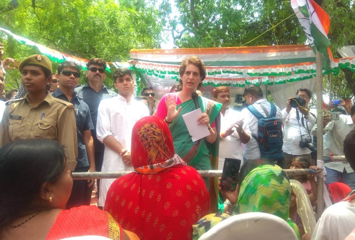 lok sabha election 2019 : priyanka hits modi says chowkidar made farmer watch his farm