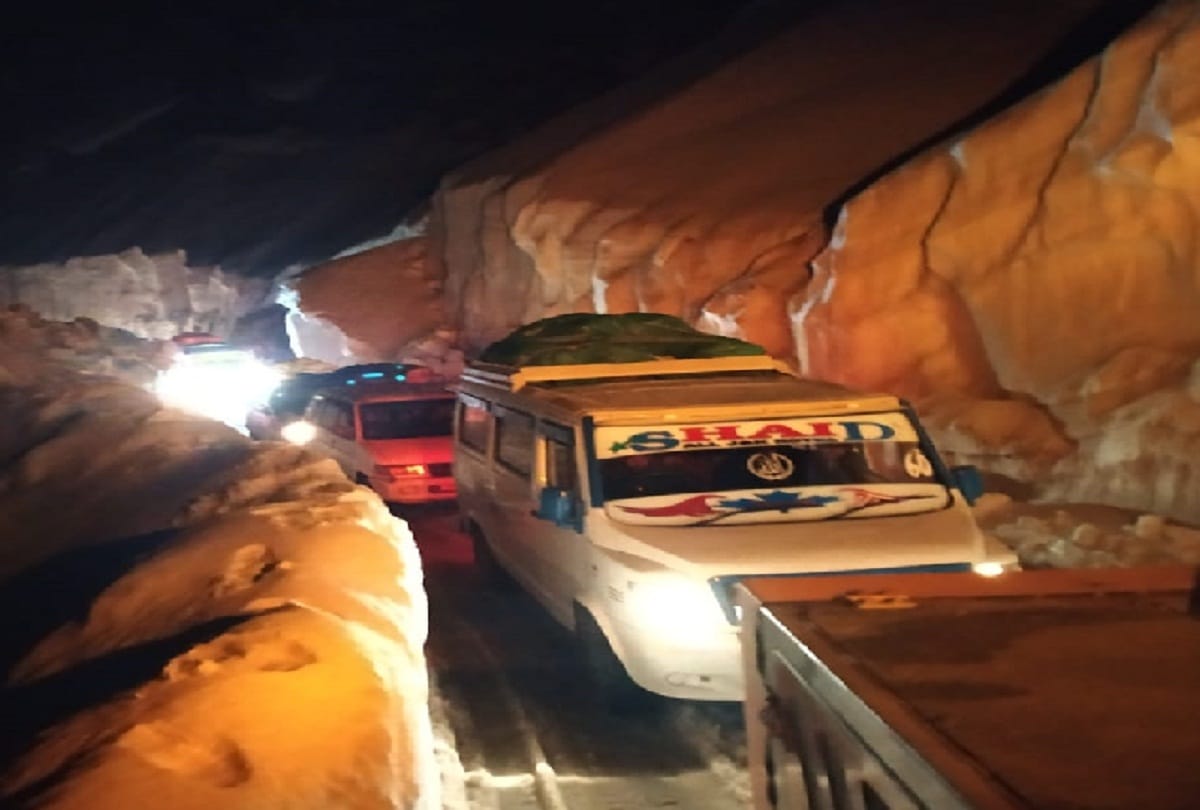 once again snowfall on Mughal Road in poonch, Jammu and Kashmir