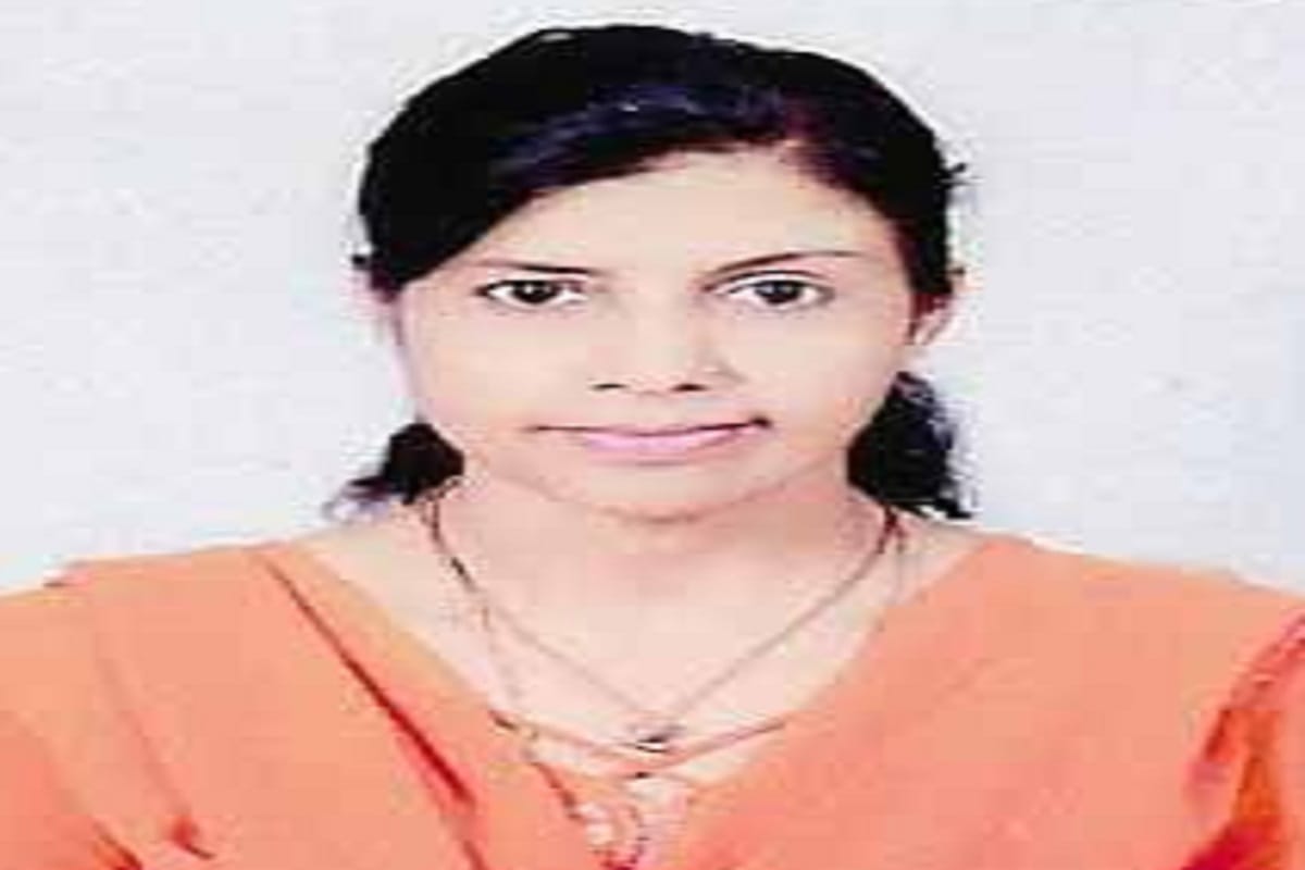 Declared results of Sanskrit Board and Nisha Agarwal of Baghpat has topped UP