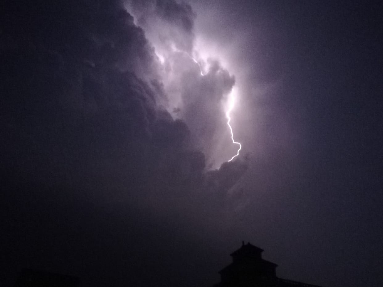 ...और बारिश को ललचाते रहे बादल