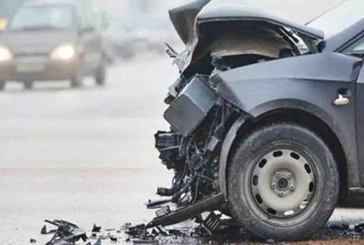goa accident speeding car hits tree kills three on spot