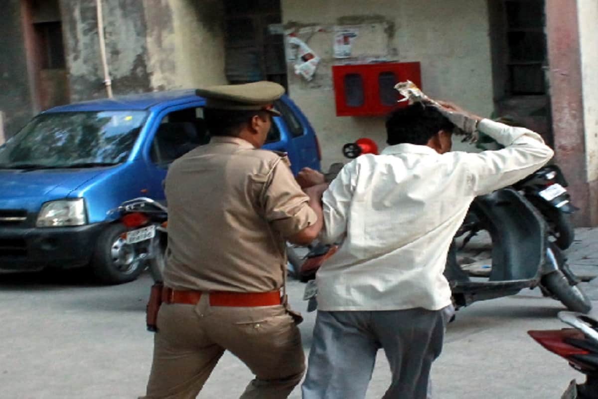 accused vimal chand used to misbehave with girls in Meerut by taking advantage girls of poverty