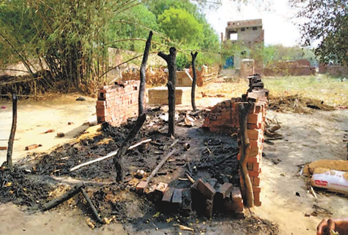 Fire at home, innocent death in suspicious condition