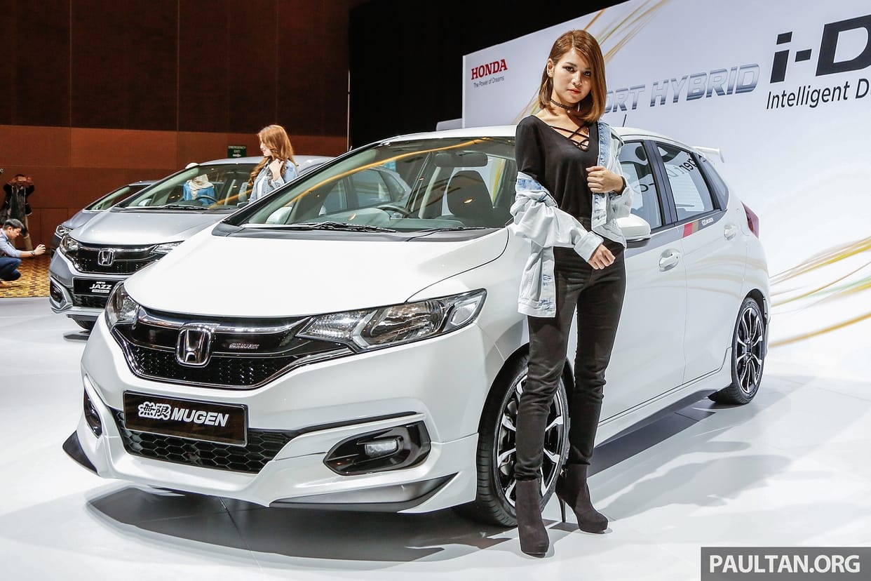Planning to buy honda car, honda is offering upto 1 lakh discount on Honda cars
