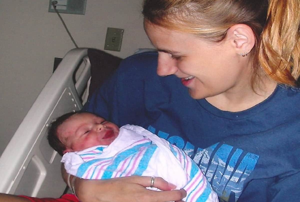 woman jessica finds love with her anonymous sperm donor after stubbornness of daughter