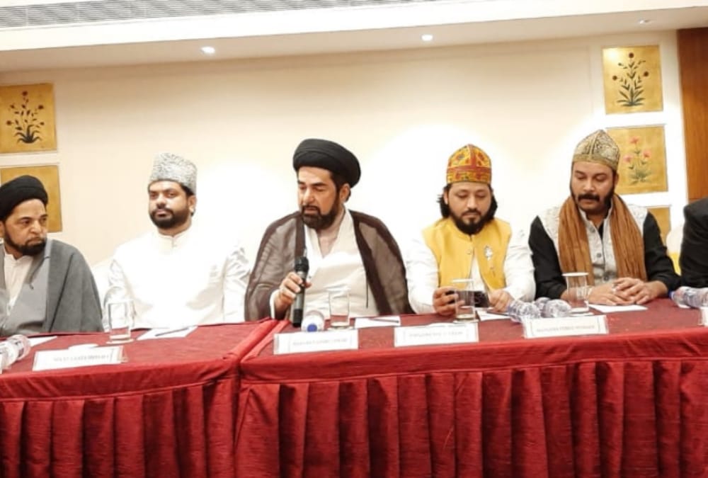 Lok Sabha Elections 2019 Maulana Kalbe Javvad annouces his support for Rajnath Singh.