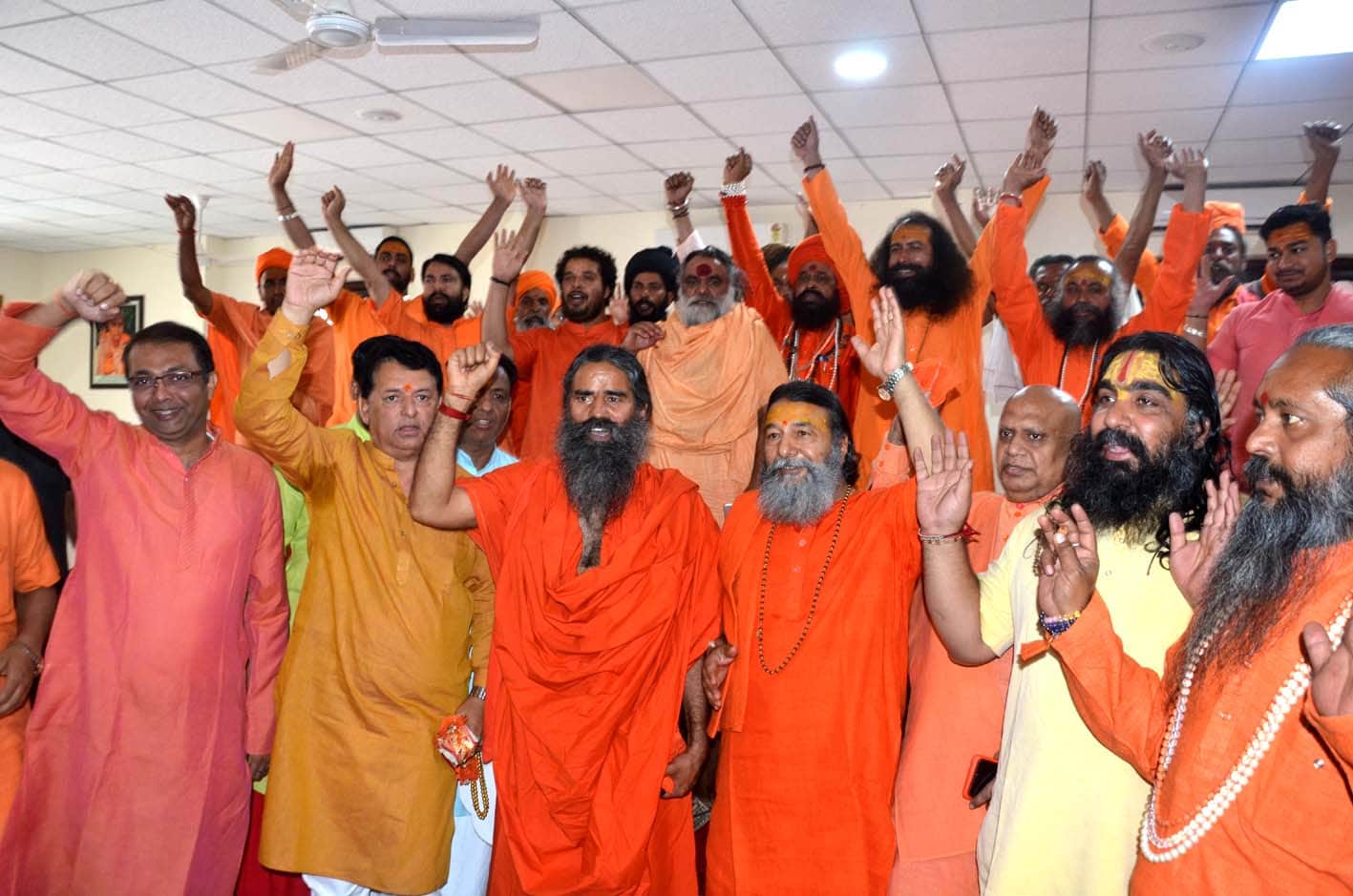 Swami Satyamitranand Giri Big statement on sitaram yechuri