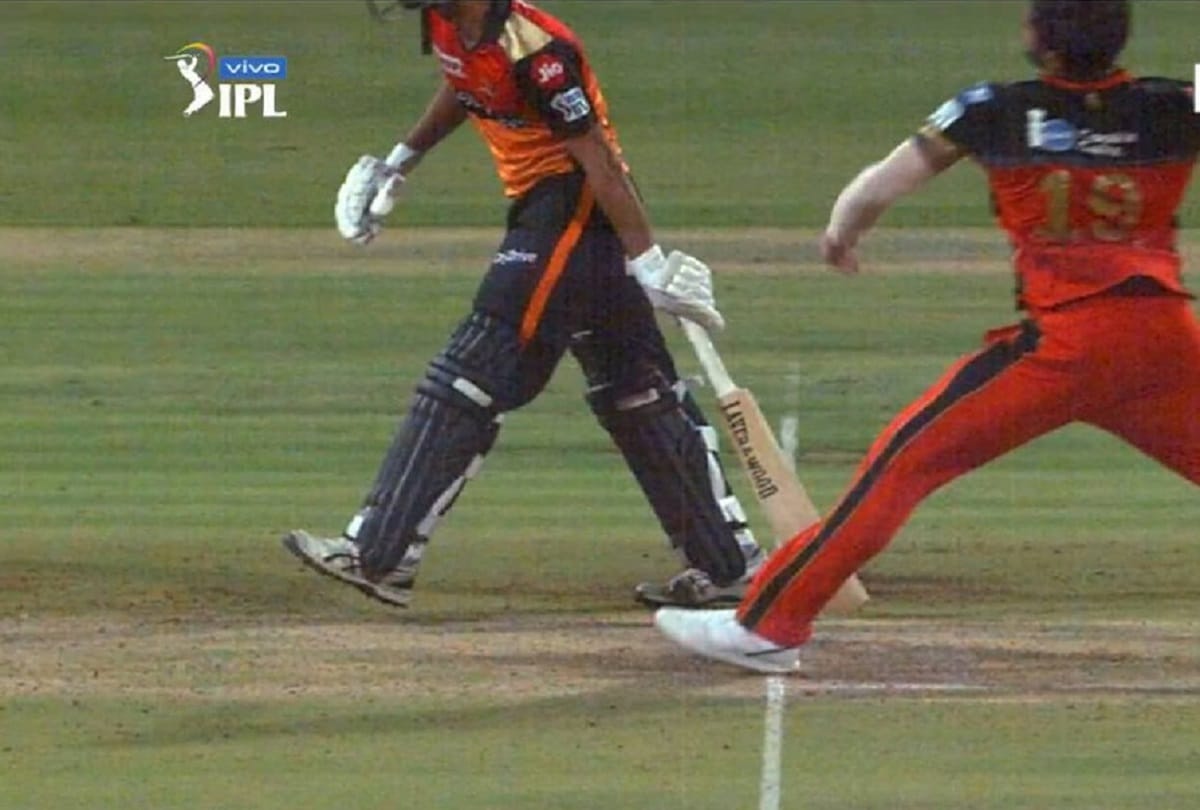 Wrong umpiring decision frustrate virat kohli against sunrisers hyderabad match in ipl 2019