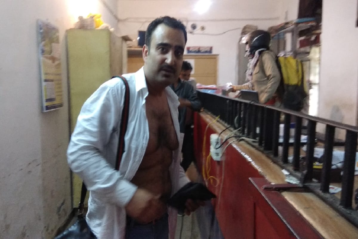 Beating with foreigners in Meerut and the victim gave information by tweet the DGP