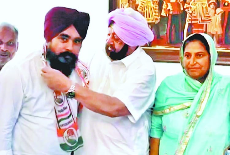 Lok Sabha Elections 2019, AAP MLA Punjab Amarjeet Singh Sandoa joins congress