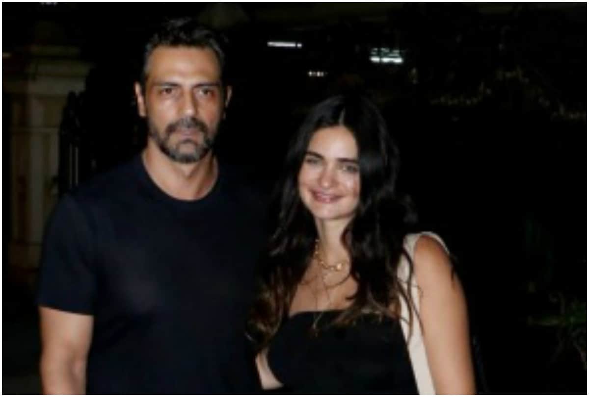 Arjun Rampal spotted with pregnant girlfriend at friends wedding anniversary party