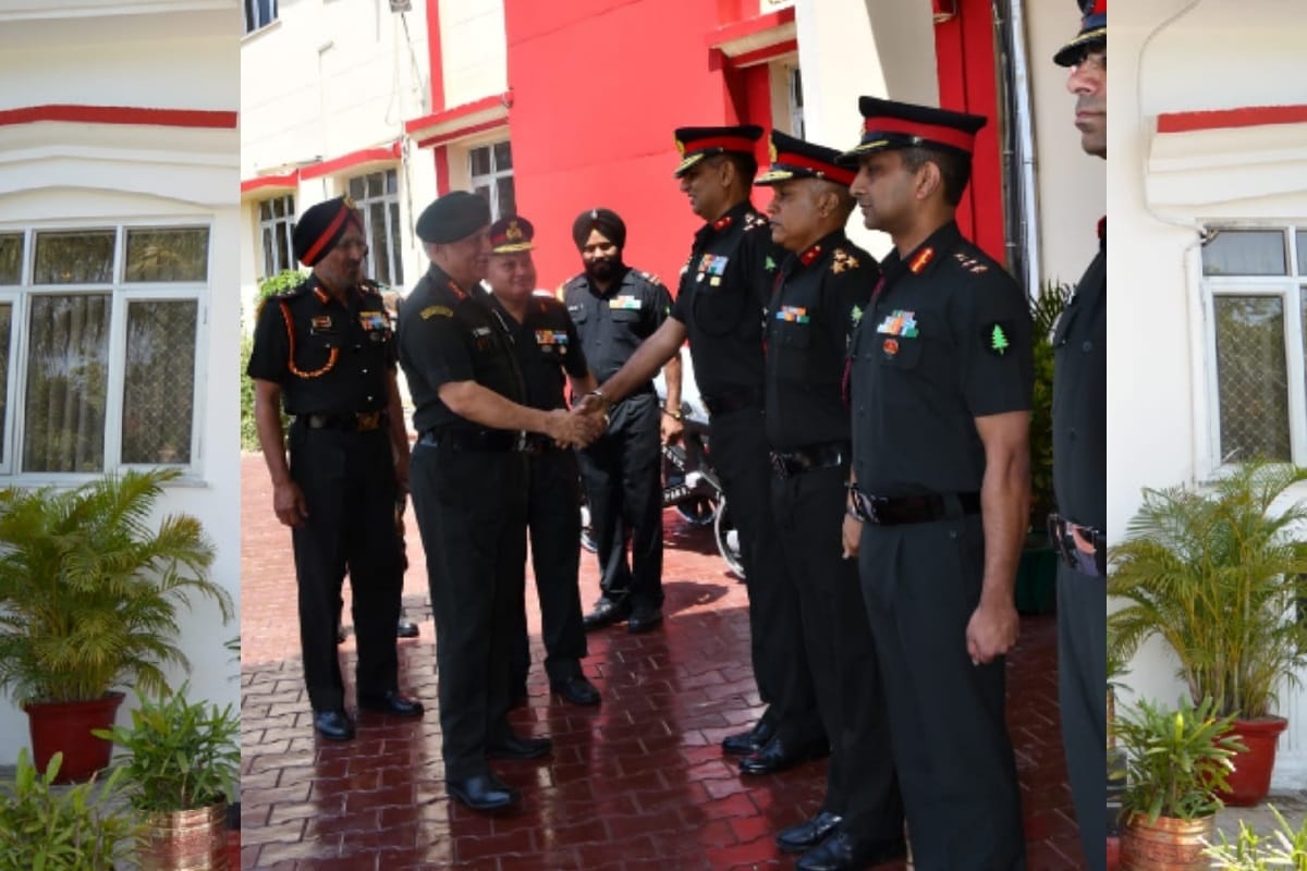 Army Chief General Bipin Rawat suddenly arrived in Meerut Cantonment