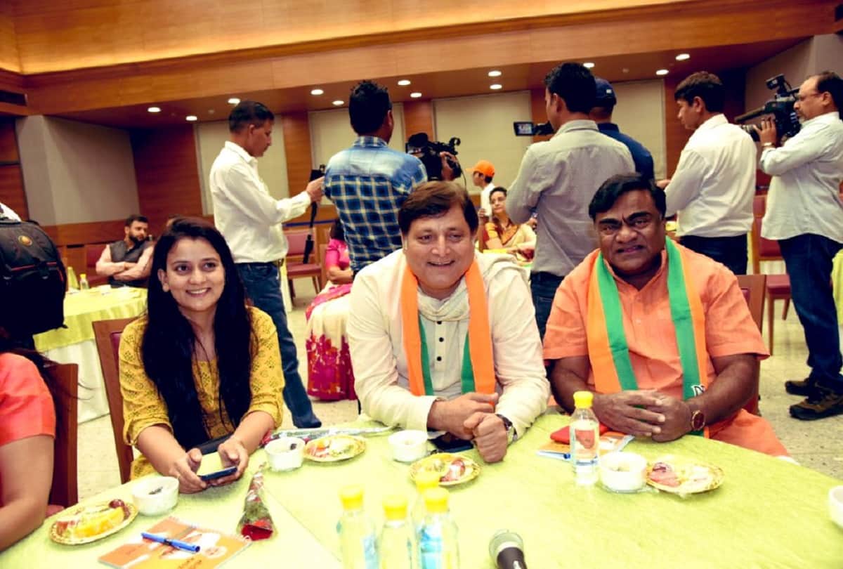 Bollywood Celebrities With Namo in delhi before lok sabha election 12 may