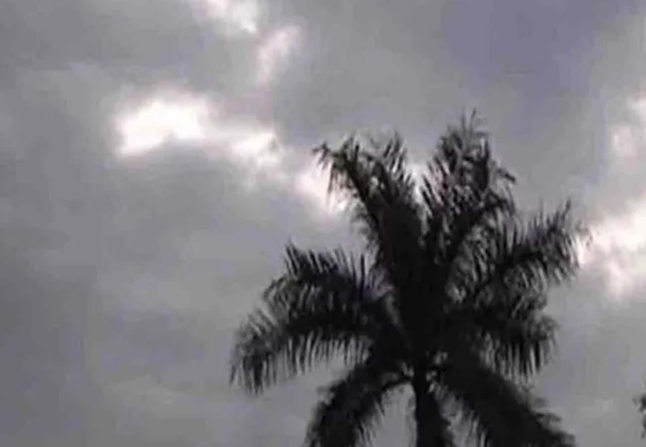 latest news related to weather department and Fani thunderstorm