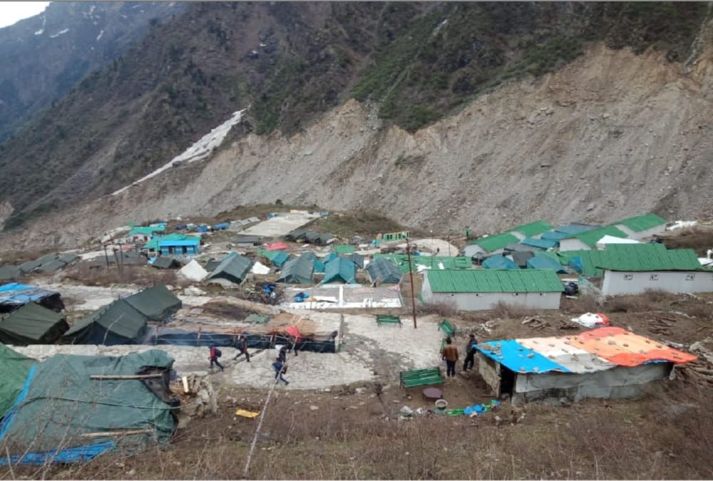 Tent made on snow in kedarnath dham for pilgrims Chardham Yatra 2019