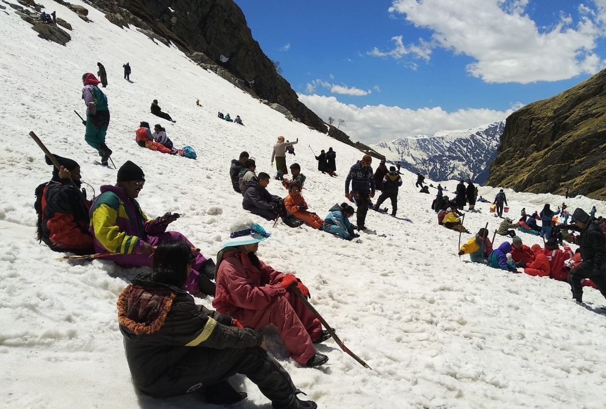 Tourist Place Marhi gulaba barrier Manali Kullu himachal pradesh