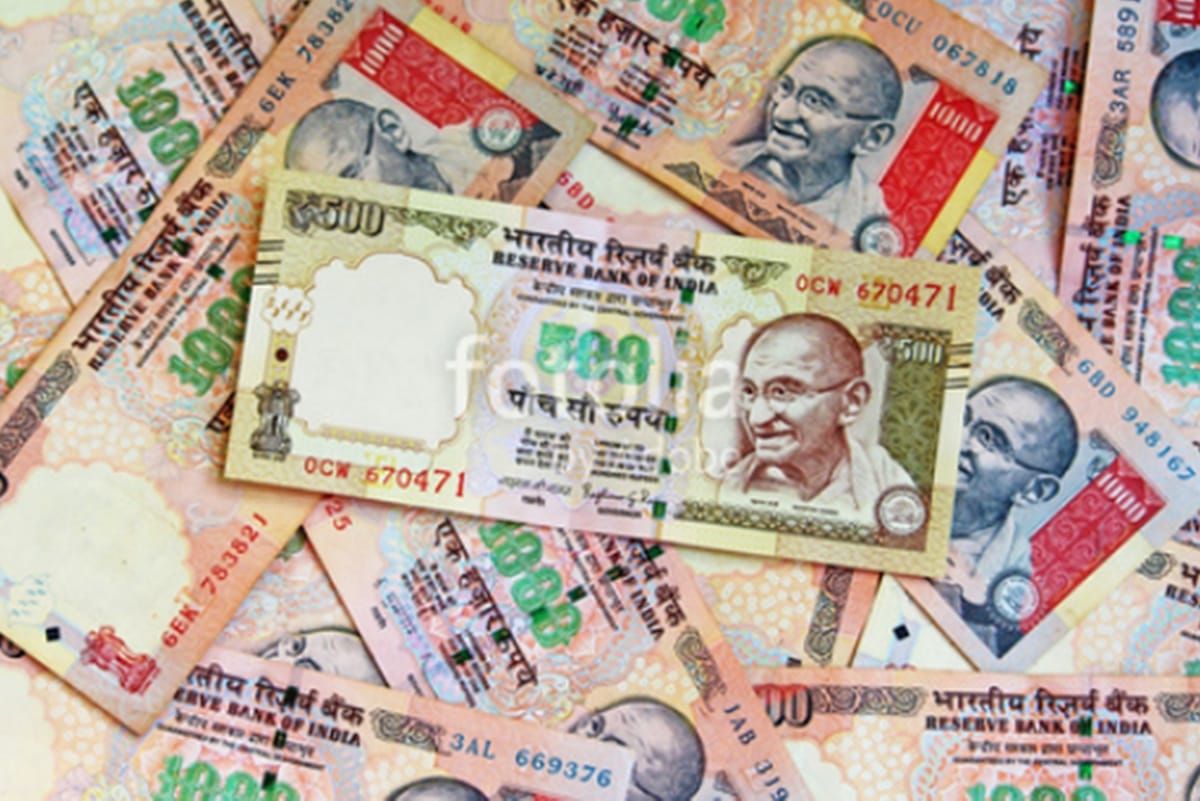 Panwala was trying to exchange 73.15 lakh old currency with new got arrested by police