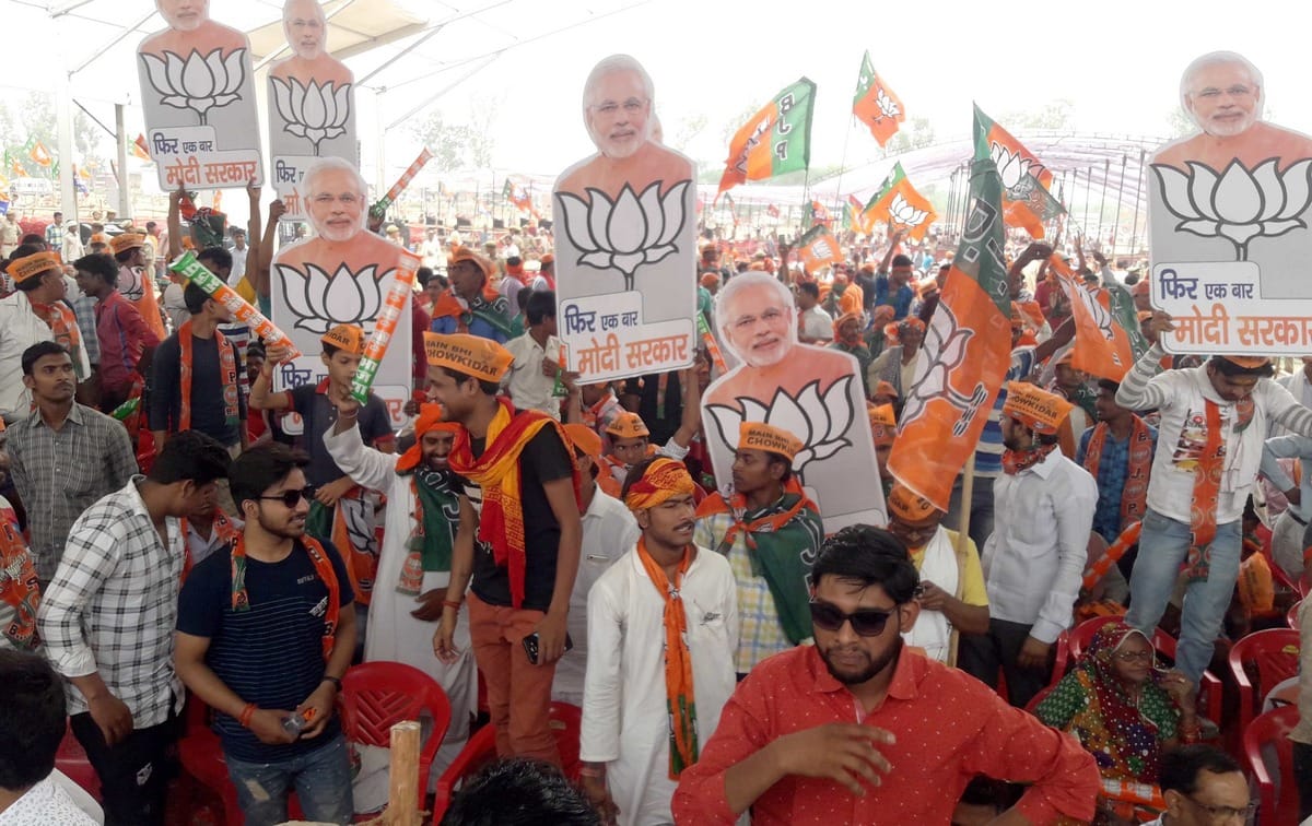 Lok sabha Election 2019 : PM Narendra modi jansabha in bhadohi glimpse