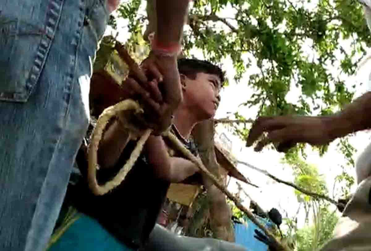 up police brutally beating boy now video viral
