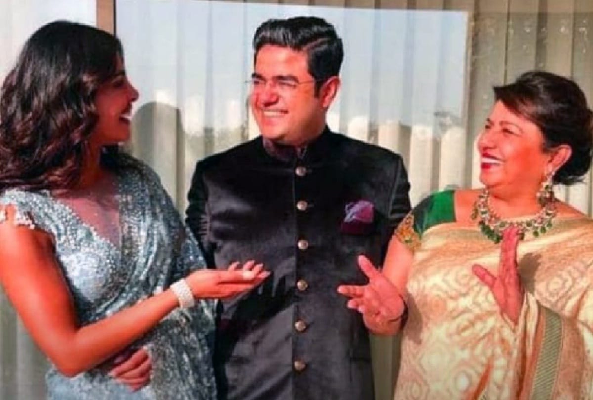 Bollywood star Priyanka Chopra brother Siddhartha Relationship break to marriage