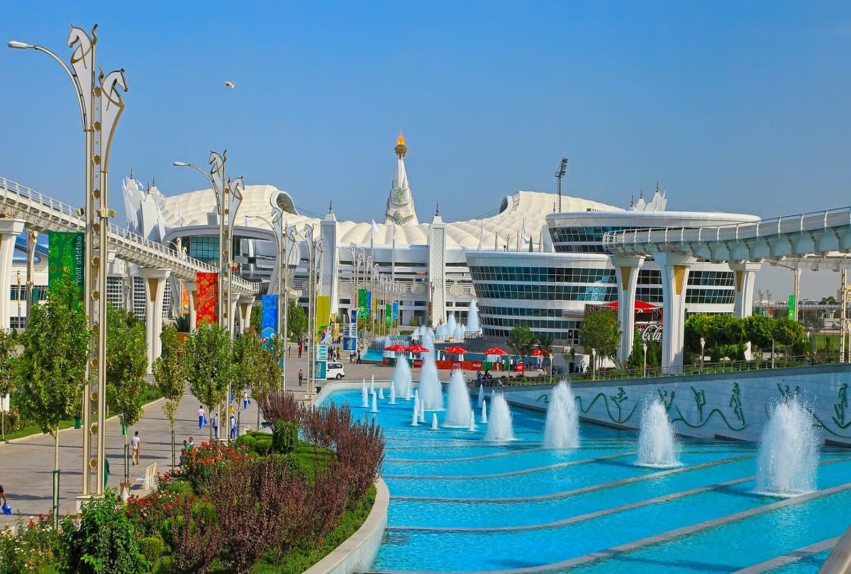 Turkmenistan has been isolated from the world for 28 years, people crazy for bollywood
