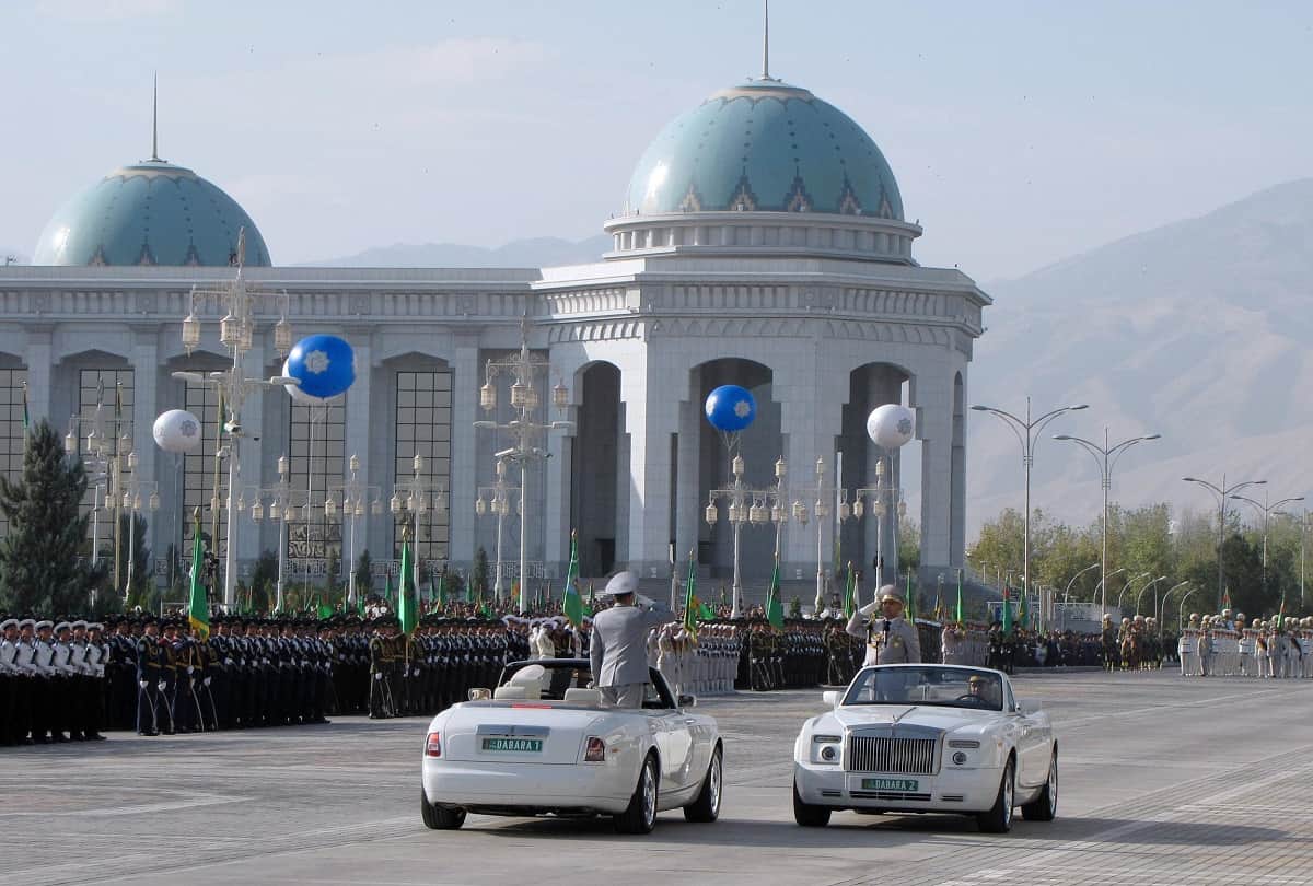 Turkmenistan has been isolated from the world for 28 years, people crazy for bollywood