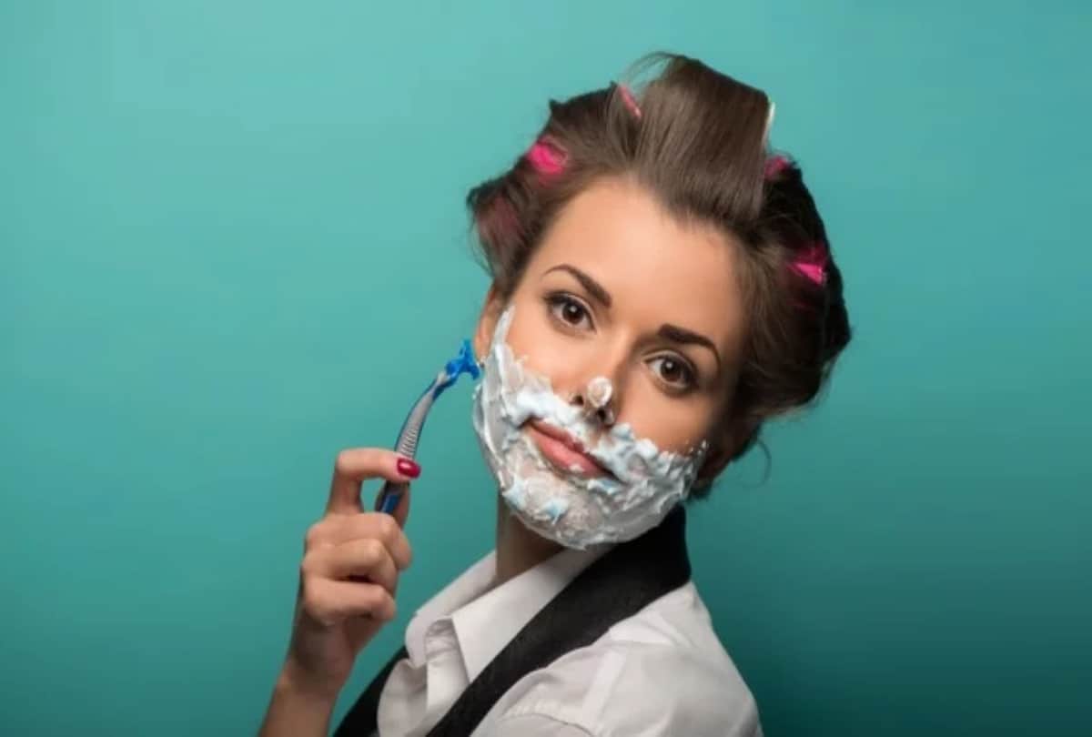 Remove All Unwanted Hair with the help of toothpaste in just 5 minutes
