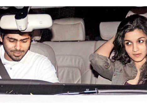 Deepika Padukone to Priyanka Chopra these are 7 Bollywood Actresses And Their Ex Boyfriends