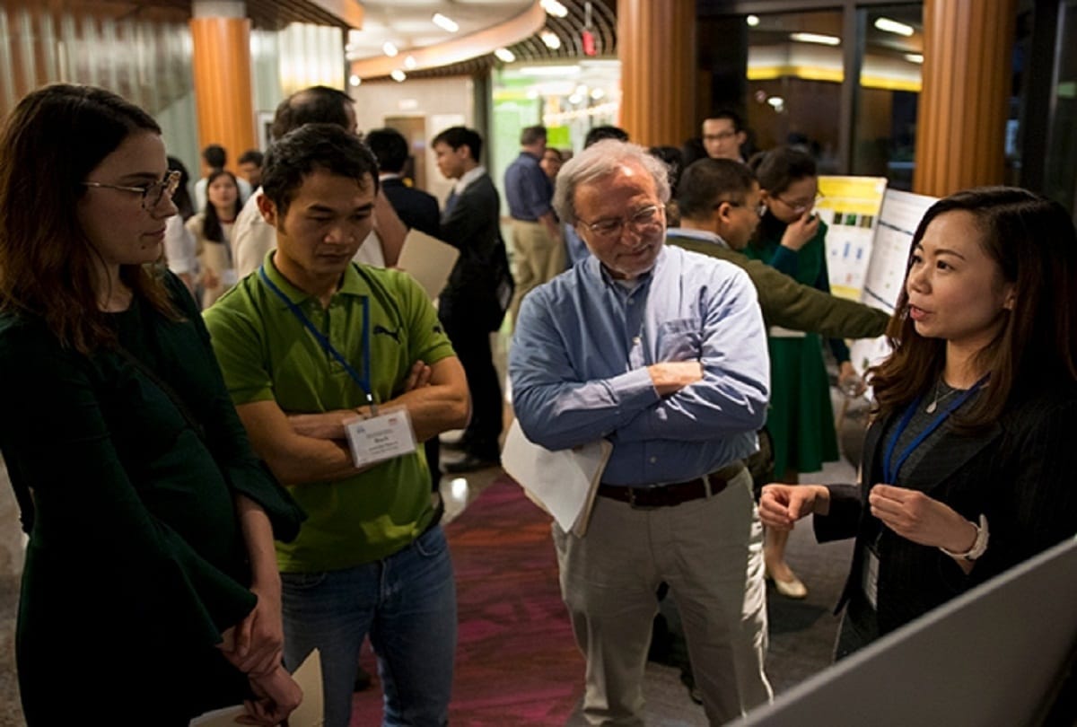 SOL contracts with Amazon Web Educate, students become Professional along with studies