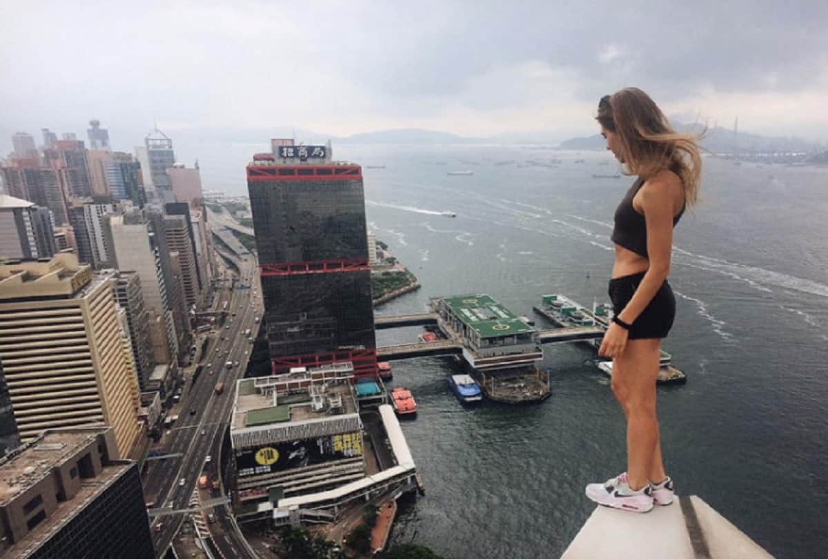 Russian Stunning daredevil girl Angela Nikolau Takes Riskiest Selfies On Asias tallest skyscrapers