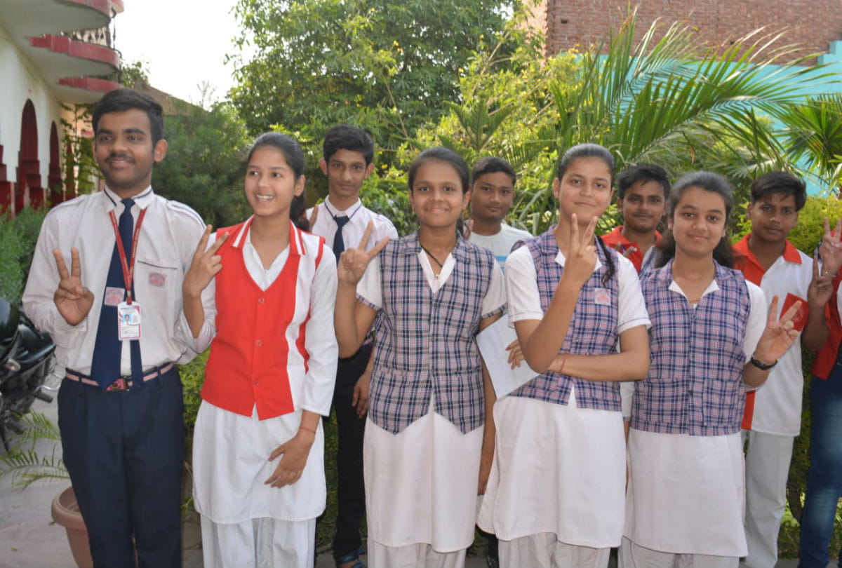 cbse 10th result 2019 Arushi yadav district topper in firozabad