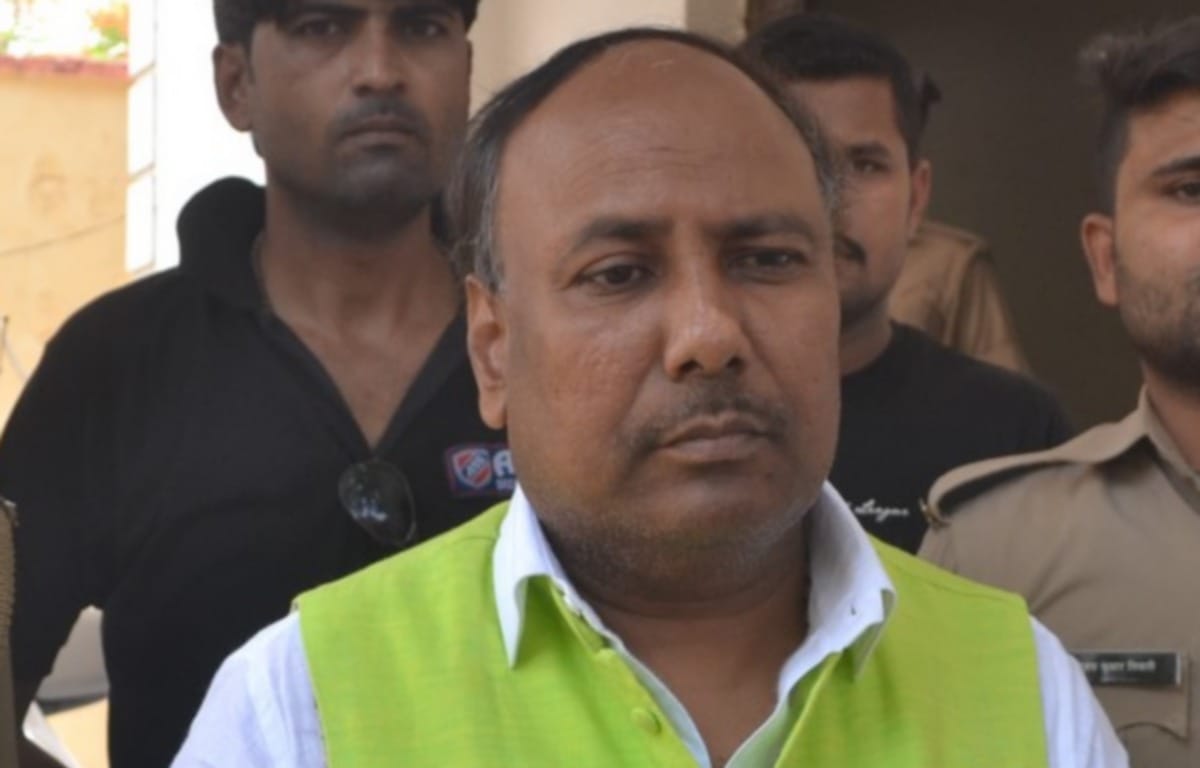 Lok sabha election : Promoters come for advertise candidate from Switzerland Indonesia