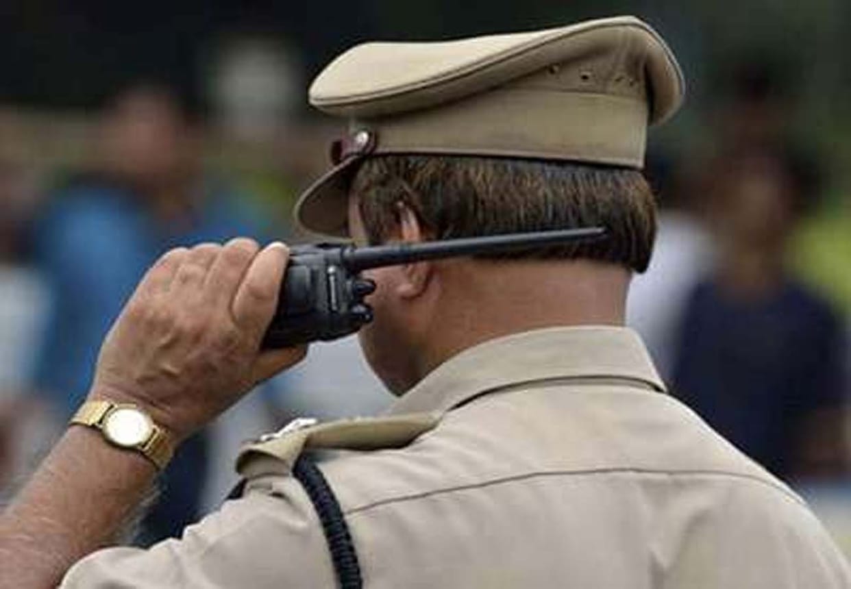 Bike mistry Arrested on airport who was carrying teenager to Saudi Arabia