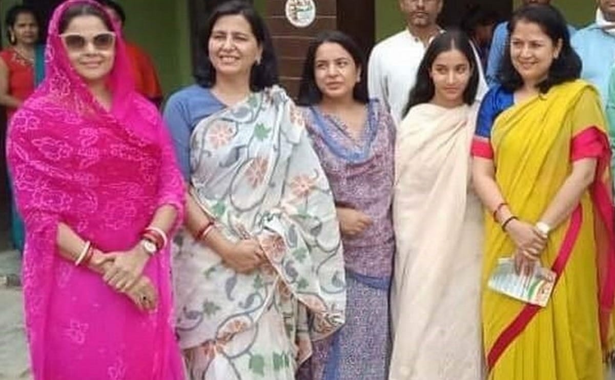 Lok sabha election : Promoters come for advertise candidate from Switzerland Indonesia