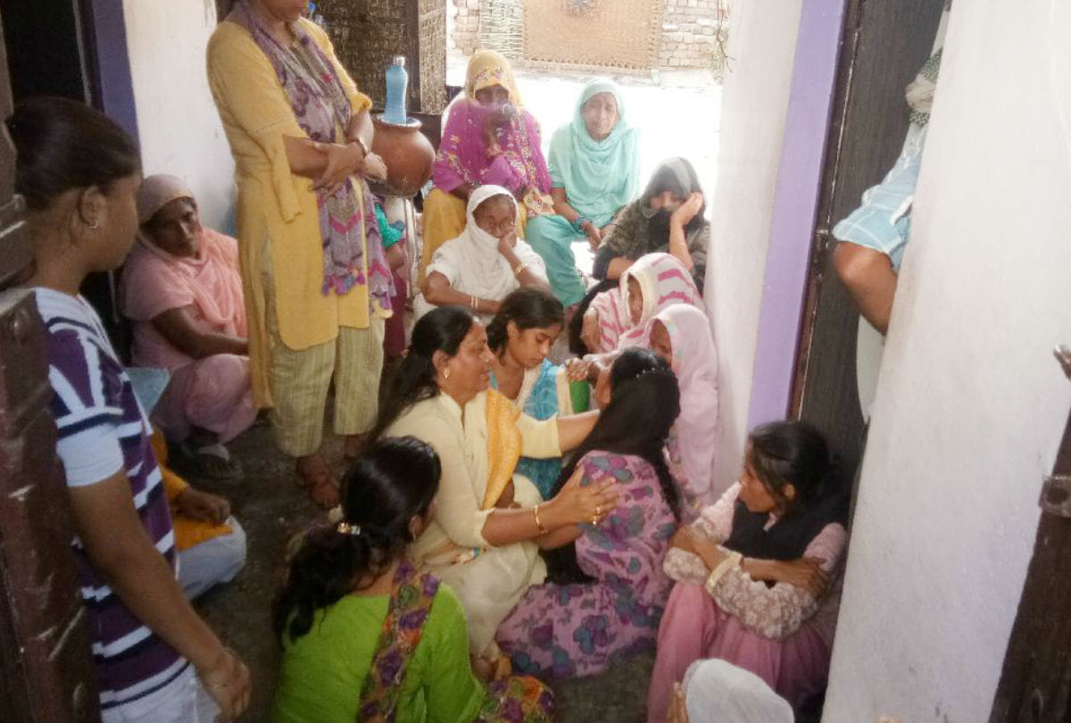 rahnuma murder case three families scape from Pathan basti crime news agra