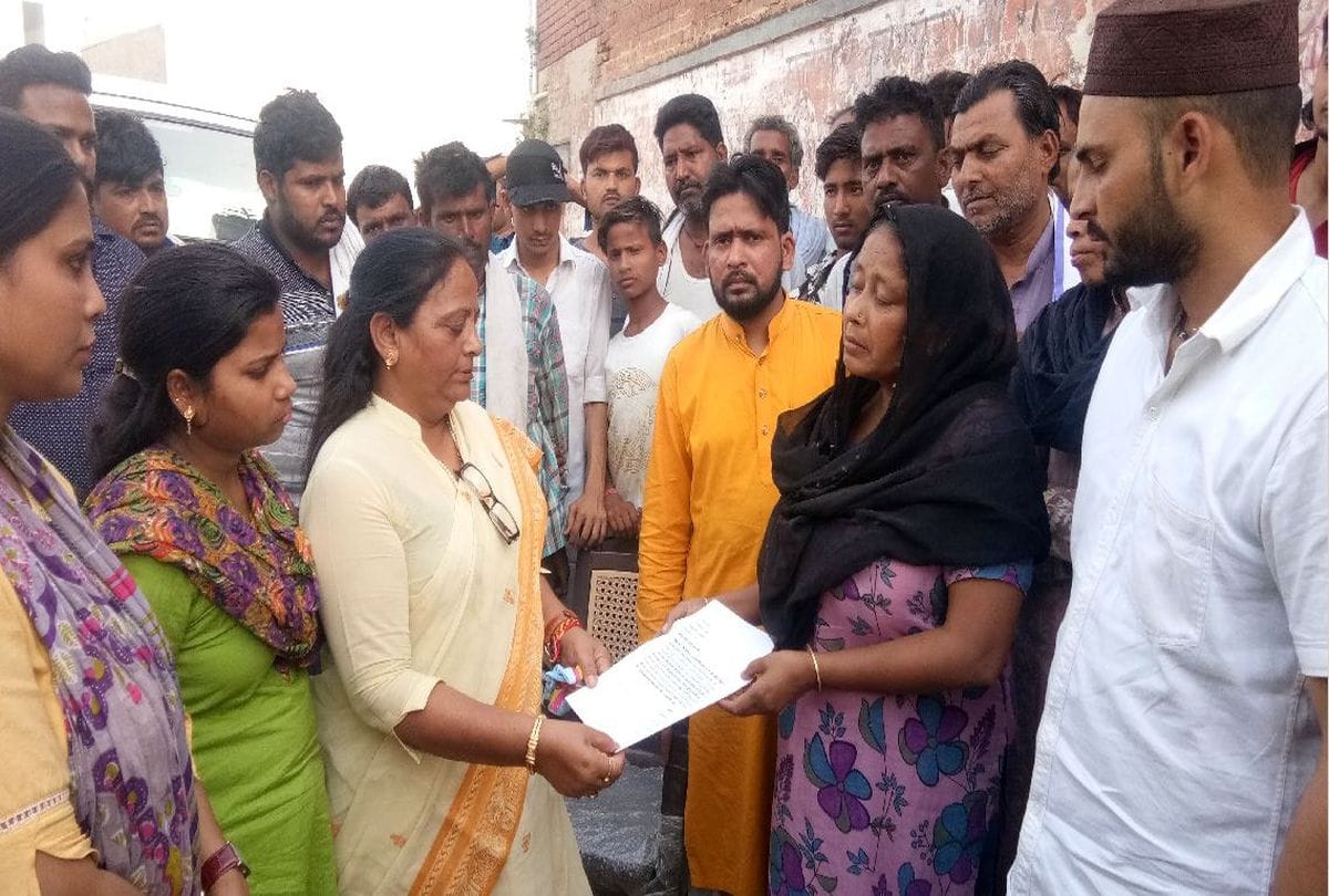 muslim girl murder case family demand cbi inquiry against mahila aayog member
