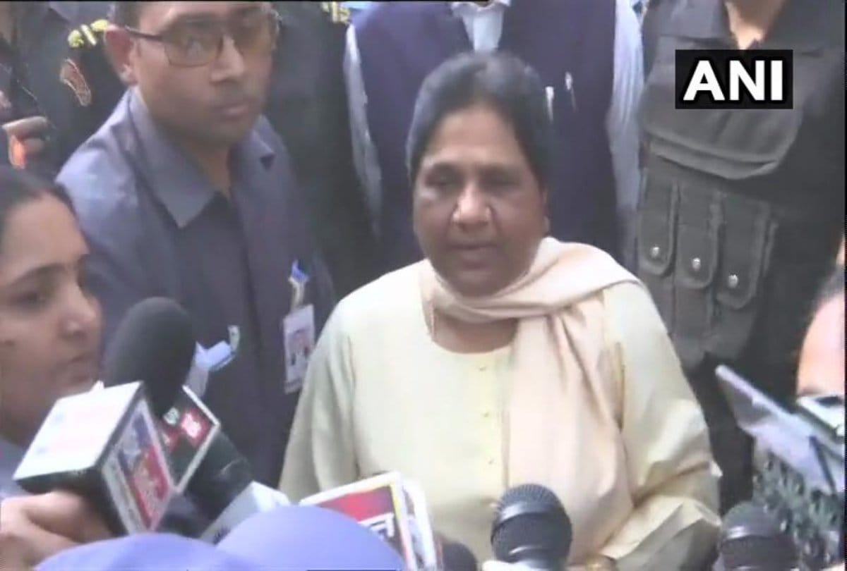 Lok Sabha Chunav 2019: Celebrities who cast votes in fifth phase polls