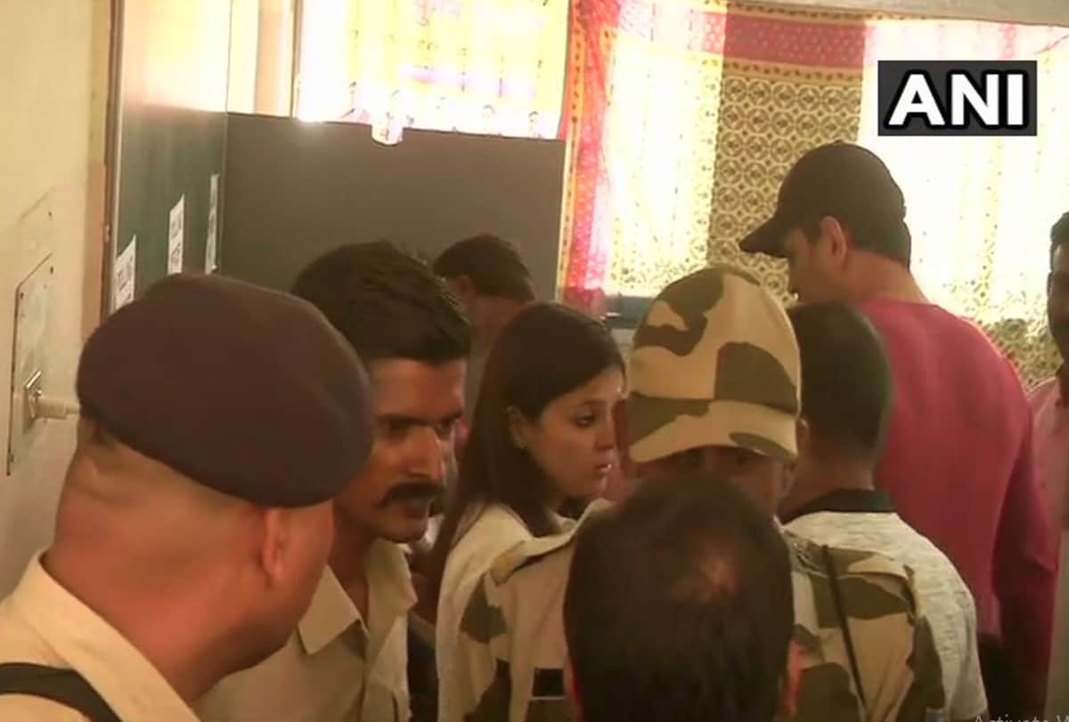 MS Dhoni cast his vote with wife Sakshi and posts a video with daughter Ziva