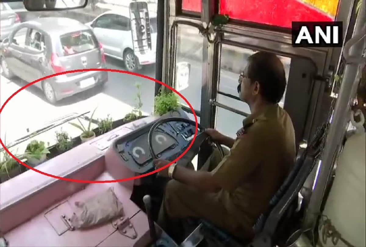 BMTC Driver Narayanappa kept plants in bus and mini nano lalbagh bus photos viral