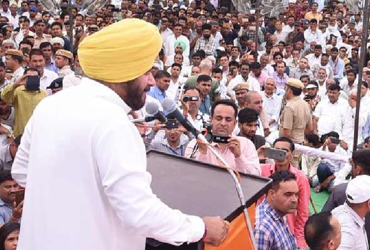 Lok Sabha Elections 2019, Congress Leader Navjot Sidhu Statement against PM Modi and bjp