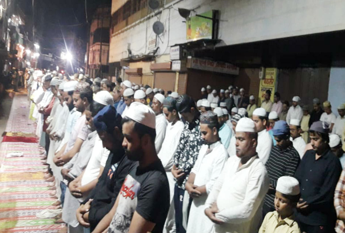 Ramadan 2019 starts after saw moon in sky muslim pray and taraweeh