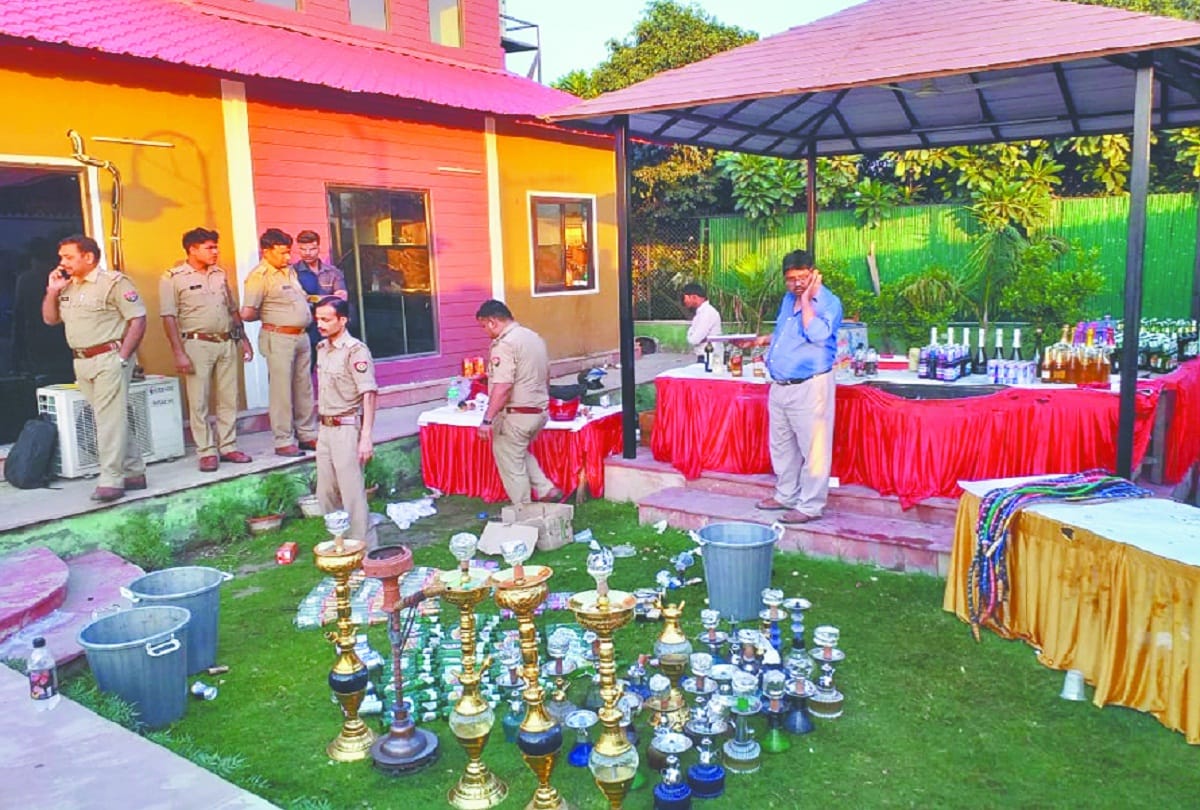 Rave Party busted in noida: Expressway Police support Running party in Farm House