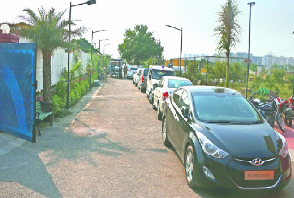 Rave Party busted in noida: Like As Goa-Pushkar and Pune pool parties in Noida