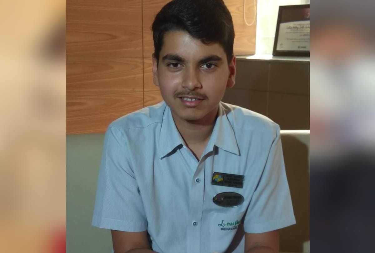 cbse class 10 result 2019 know who is siddhant pengoriya first topper gets 499 marks  all about him