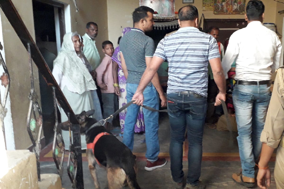 A woman committed suicide with two daughters in Bijnor at Uttar Pradesh